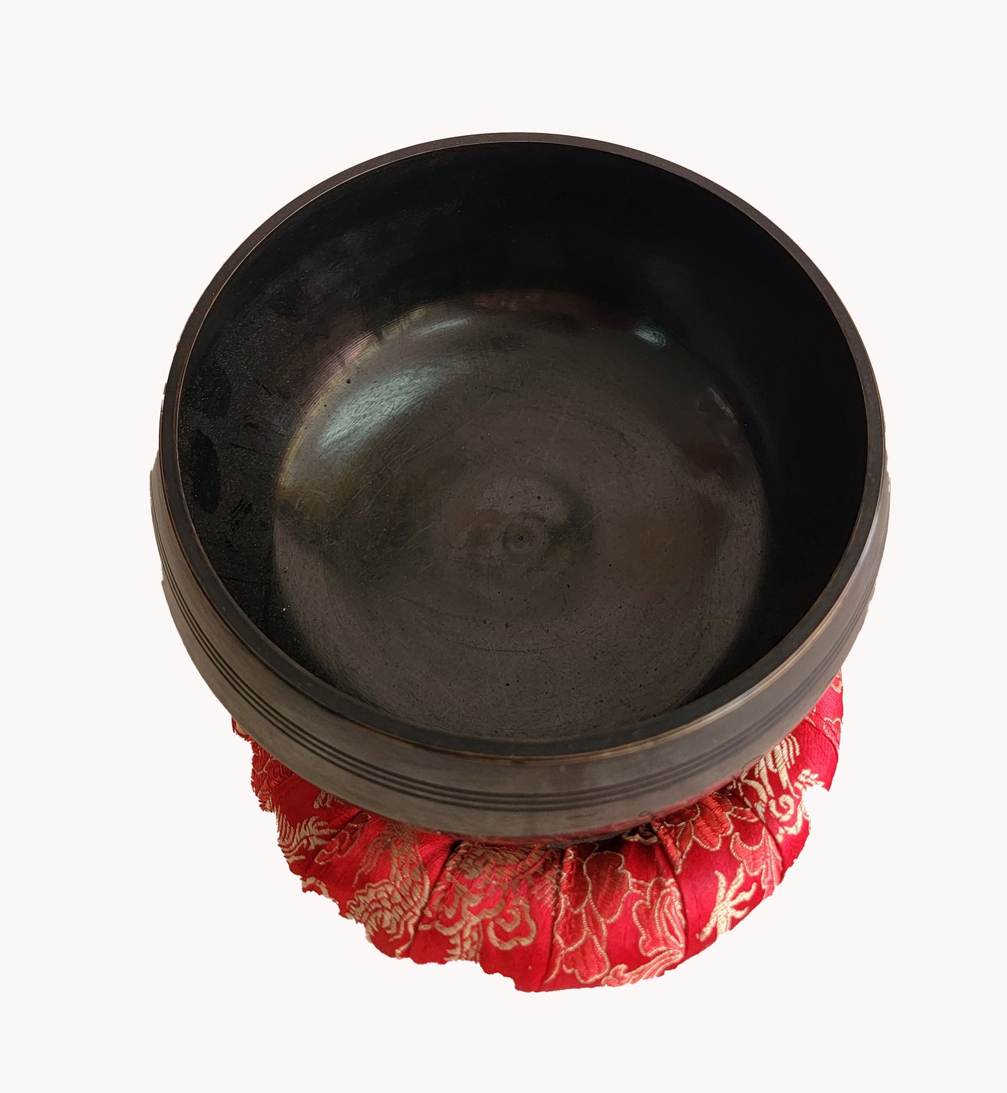 Singing bowl with mani
