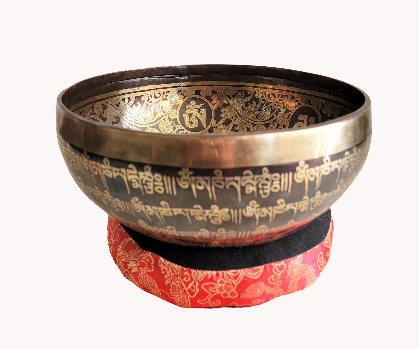 Yoga chakra singing bowl