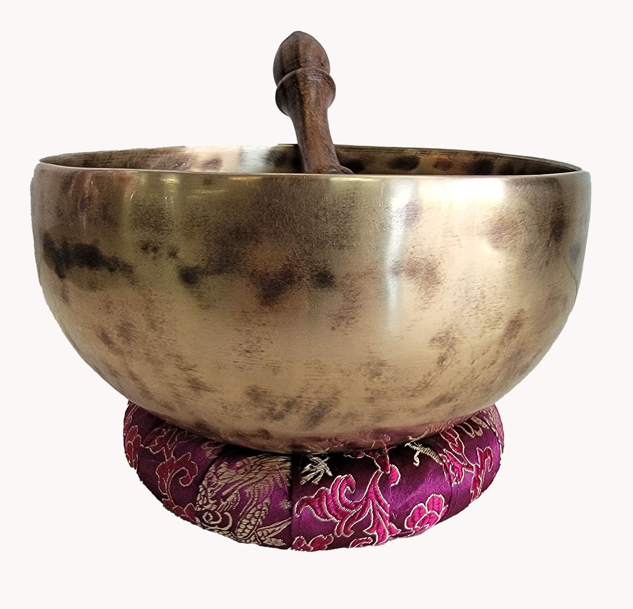Plain hand beaten singing bowl.