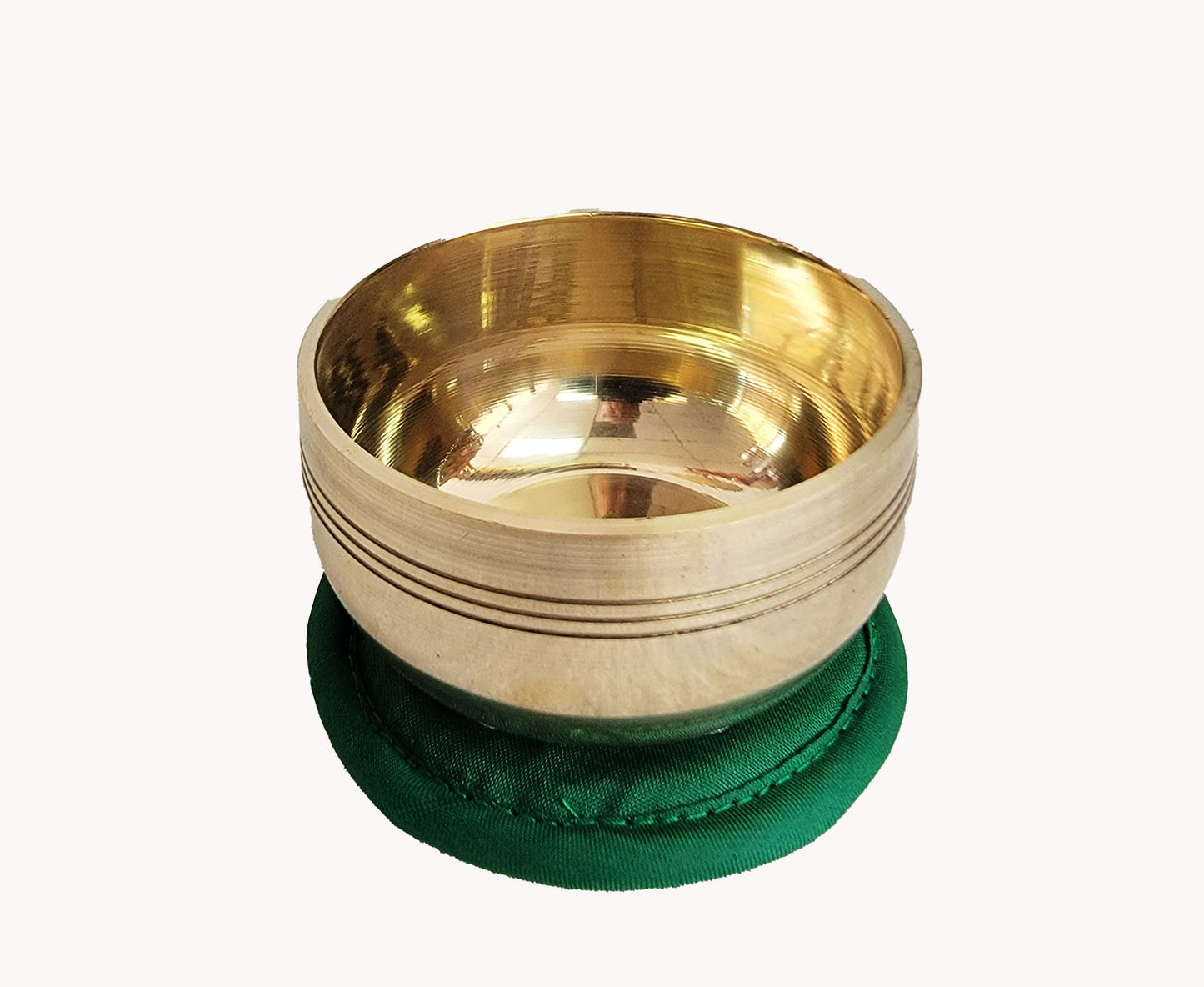 Heart chakra small singing bowl.