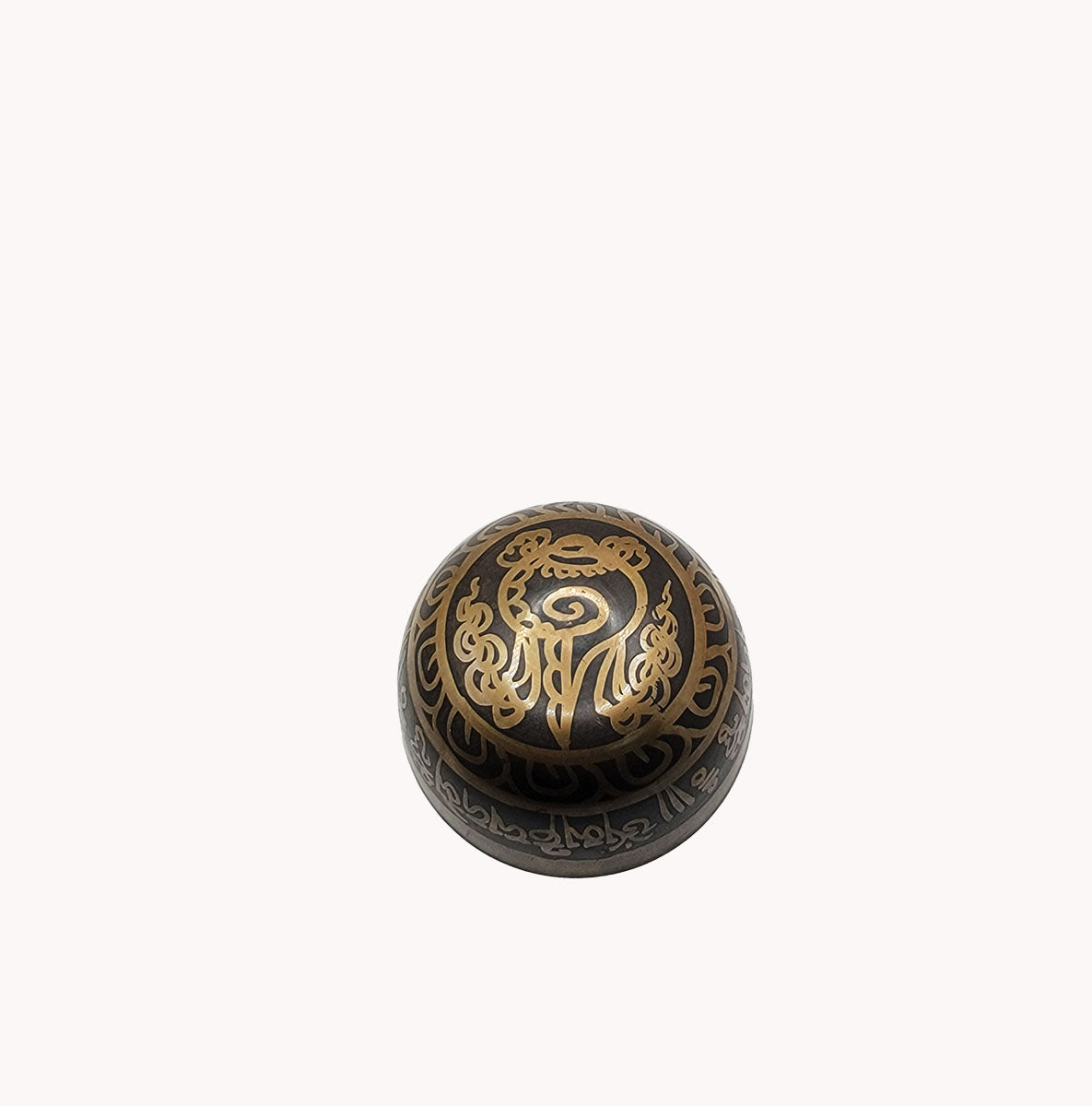 Gift box small endless knot singing bowl.